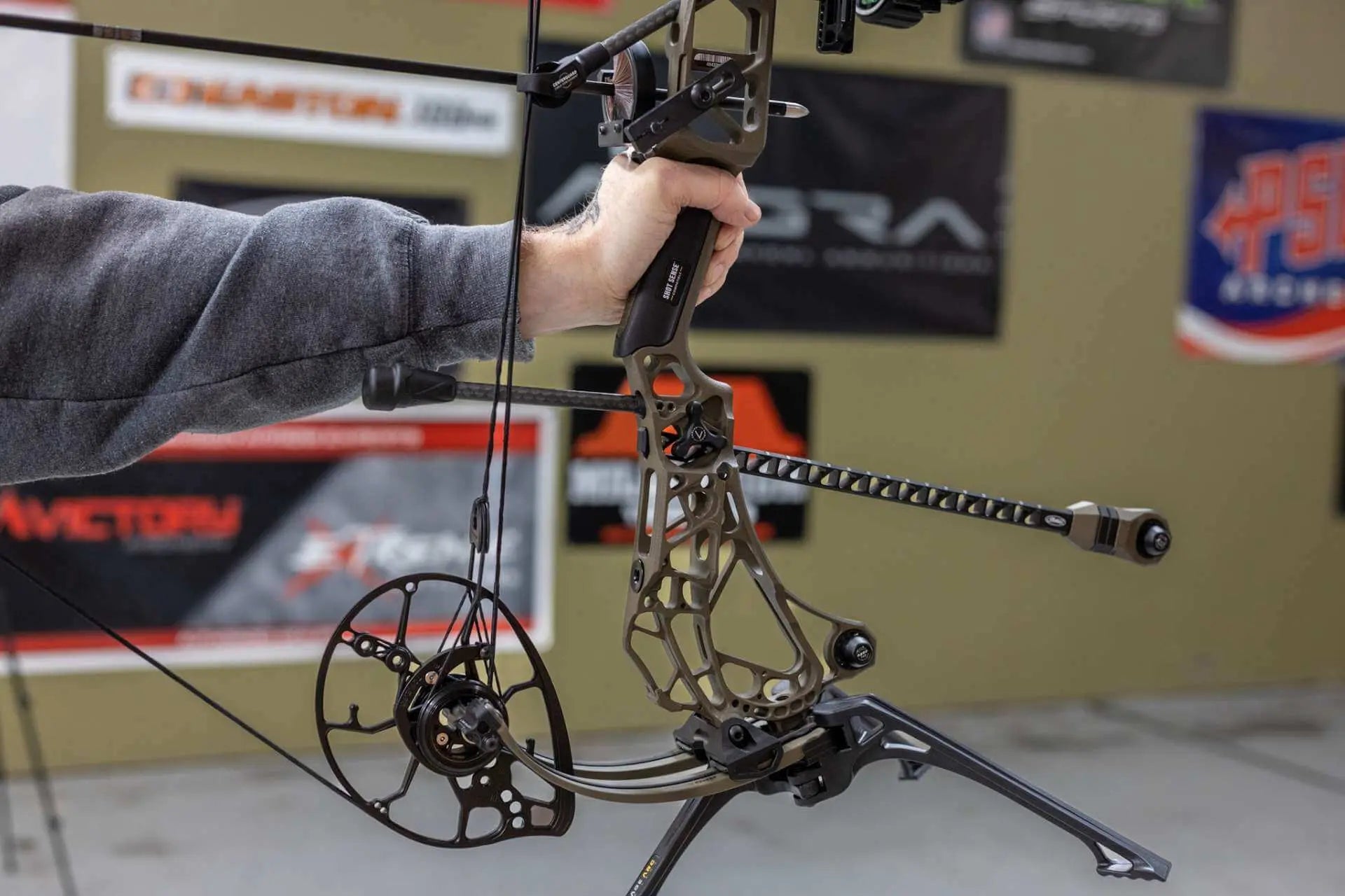 best bow stabilizer for vibration Whats the best stabilizer for your hunting bow? – S&S Archery main image 1