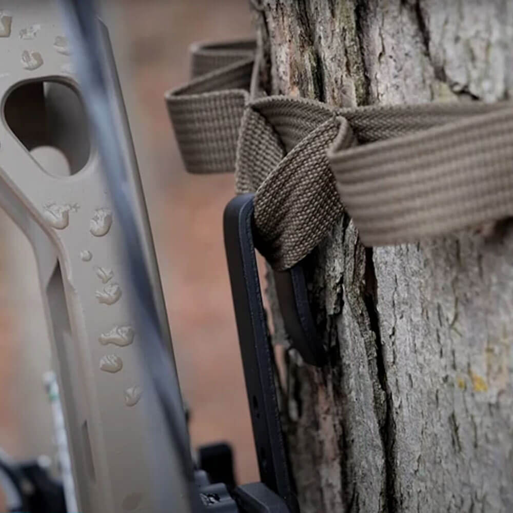 Grit QuickDraw Bow Hook Mounted to HYS strap