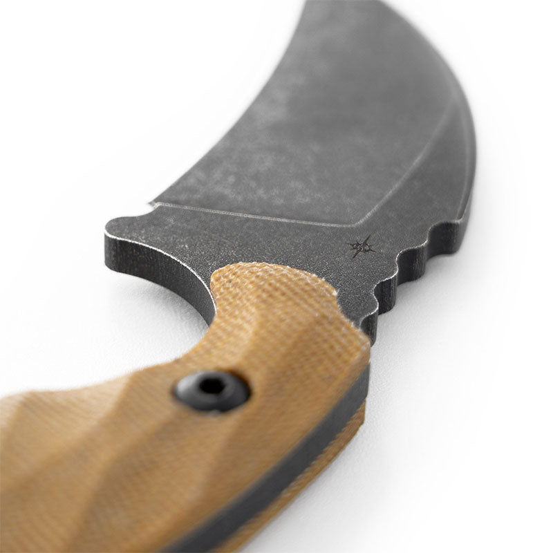 Toor Knives Karsumba Burlap Natural close up blade